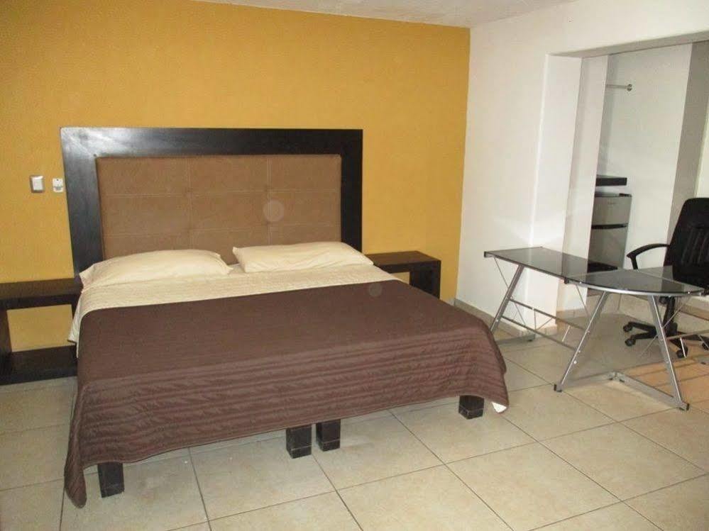 Hotel Flores Guamuchil Kültér fotó