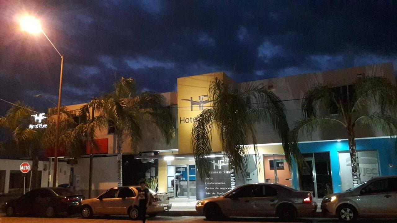 Hotel Flores Guamuchil Kültér fotó